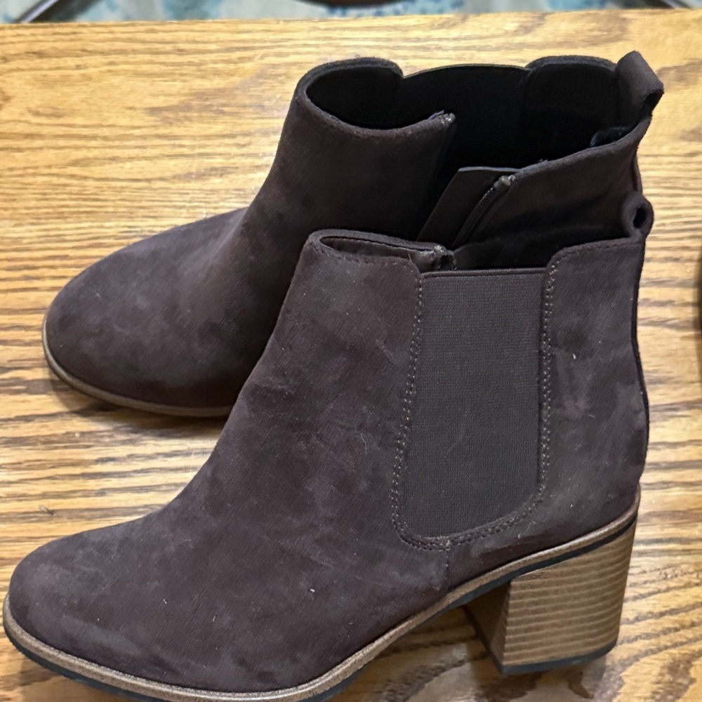 Sonoma Brown Ankle Booties with Elastic Panels